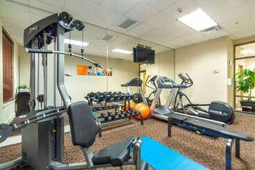 هتل Comfort Inn & Suites