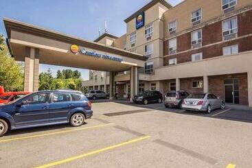 هتل Comfort Inn & Suites