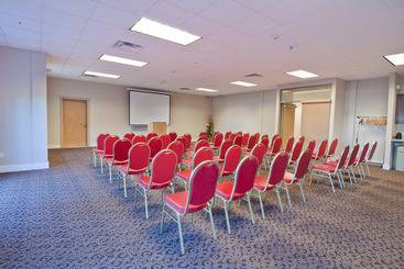 هتل Comfort Inn & Suites