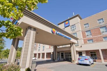 هتل Comfort Inn & Suites