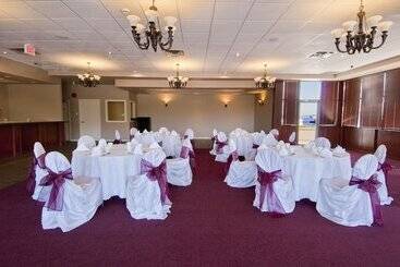 هتل Comfort Inn & Suites