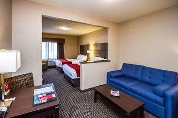 هتل Comfort Suites Kelowna