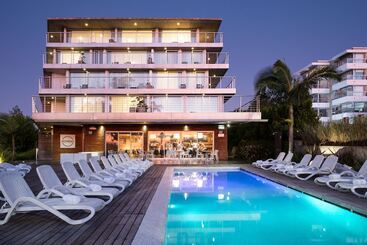 Отель Costa Colonia  Riverside Boutique