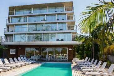 Отель Costa Colonia  Riverside Boutique
