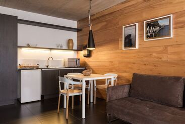 Отель Costa Colonia  Riverside Boutique