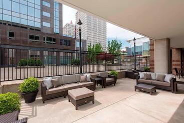 هتل Courtyard Louisville Downtown