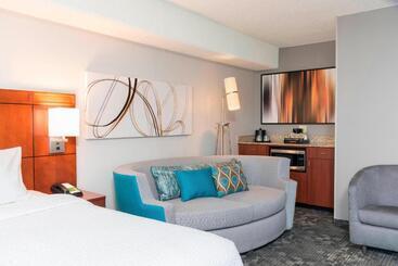 هتل Courtyard Louisville Downtown