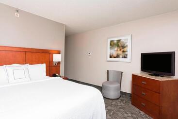 هتل Courtyard Louisville Downtown