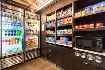 هتل Courtyard By Marriott Rocky Mount