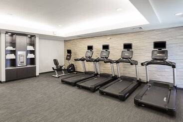 هتل Courtyard By Marriott Rocky Mount