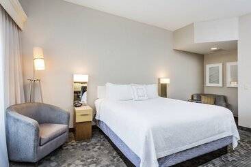 هتل Courtyard By Marriott Rocky Mount
