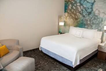 هتل Courtyard By Marriott Rocky Mount