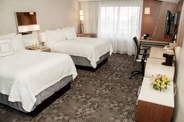 هتل Courtyard By Marriott Rocky Mount