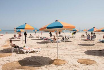 هتل Dreams Beach