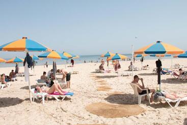 هتل Dreams Beach