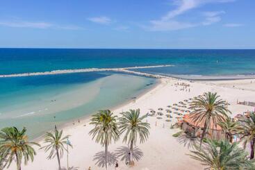 هتل Dreams Beach
