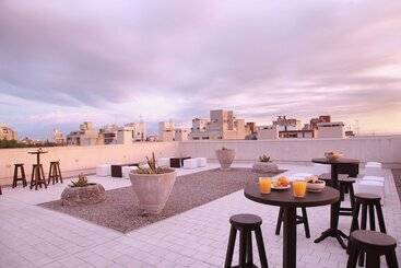 هتل Esplendor By Wyndham Montevideo Cervantes