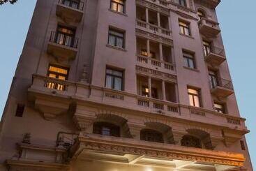 هتل Esplendor By Wyndham Montevideo Cervantes