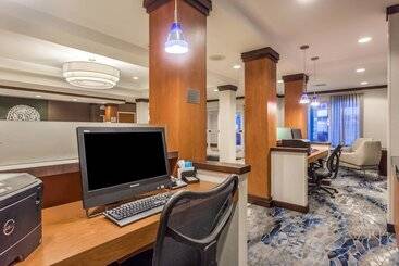 هتل Fairfield Inn And Suites By Marriott Madison East