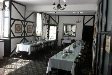Hotel Dora