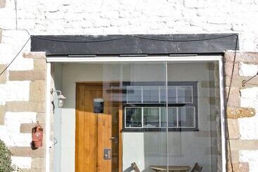 هتل Hawthorn Farm Guest House