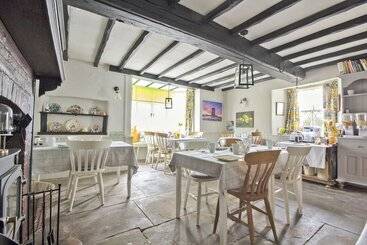 هتل Hawthorn Farm Guest House