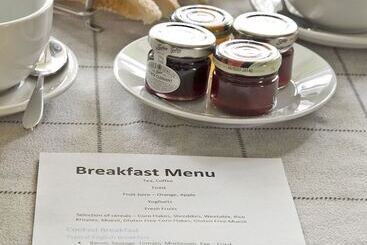 هتل Hawthorn Farm Guest House