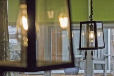هتل Hawthorn Farm Guest House