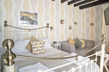 هتل Hawthorn Farm Guest House