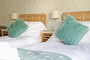 هتل Hawthorn Farm Guest House