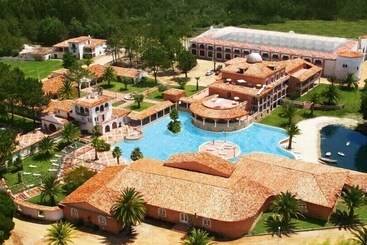 هتل Herdade Lago Real