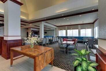 Otel Hilton Garden Inn Indianapolis Airport