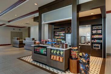 Otel Hilton Garden Inn Indianapolis Airport