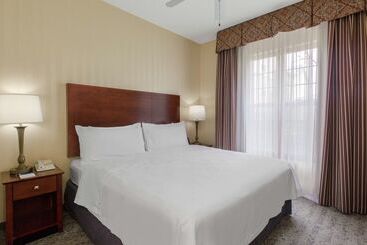 هتل Homewood Suites By Hilton Sacramento Airport Natomas