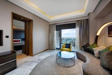 هتل Intercontinental Shanghai Harbour City, An Ihg
