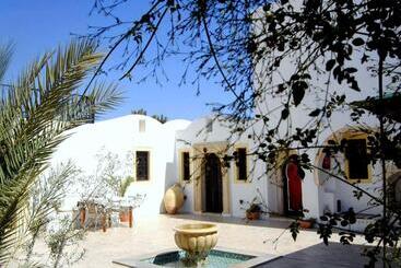 هتل Maison Leila Chambres D Hotes