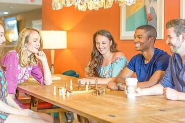 هتل Margaritaville Island Inn