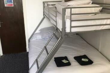 هتل Myroomz Seaview