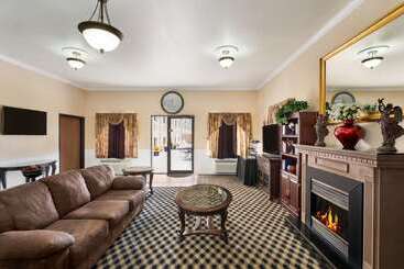 هتل Quality Inn Wenatchee Leavenworth