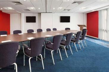 هتل Ramada Encore Leicester City Centre
