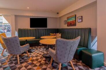 هتل Ramada Encore Leicester City Centre