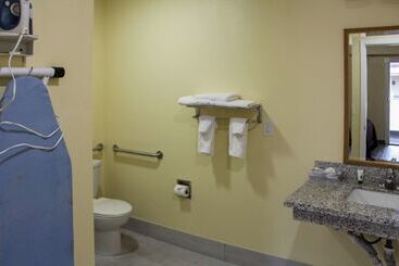 هتل Rodeway Inn Medford South I 5