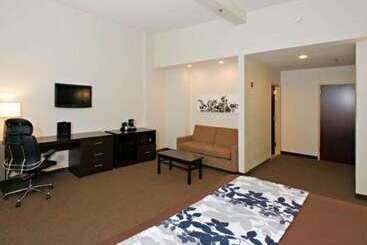هتل Sleep Inn And Suites Downtown Inner Harbor