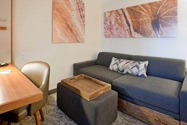 هتل Springhill Suites By Marriott Wichita East At Plazzio