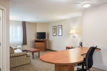 هتل Suburban Studios Waterloo