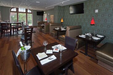 The Tudor Arms Hotel Cleveland   A Doubletree By Hilton