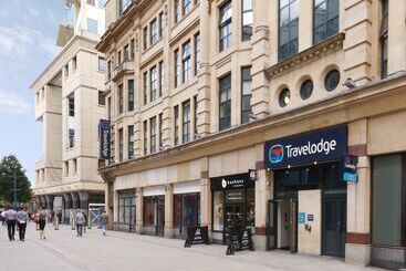هتل Travelodge Cardiff Central Queen Street