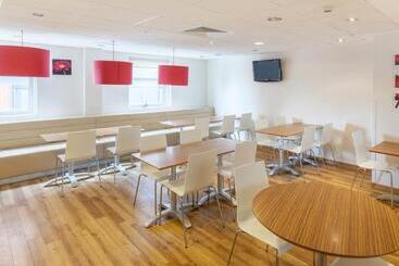 هتل Travelodge Maidenhead Central