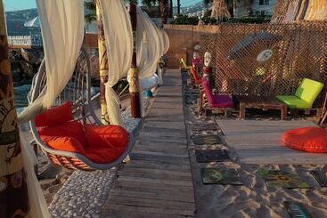 Lamedina Hotel & Resort