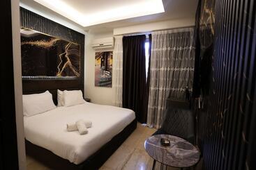 Parklane Furnished Suites